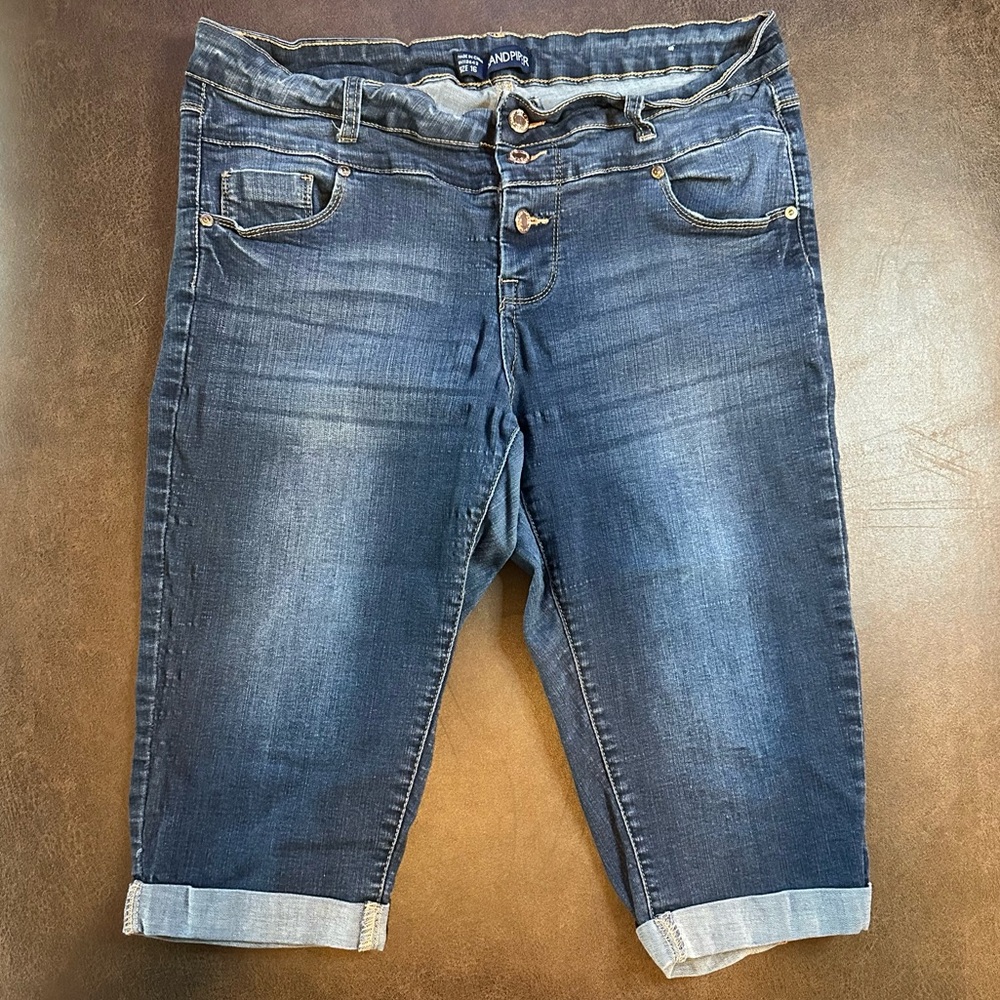 High Waisted capri Jeans